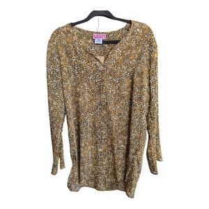 Want! Women's Animal Print Top Size Large